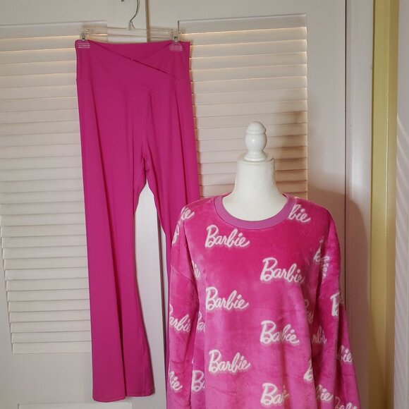 NWOT Hot Pink Barbie Pink XL "V" Front Yoga Pants - Picture 1 of 6